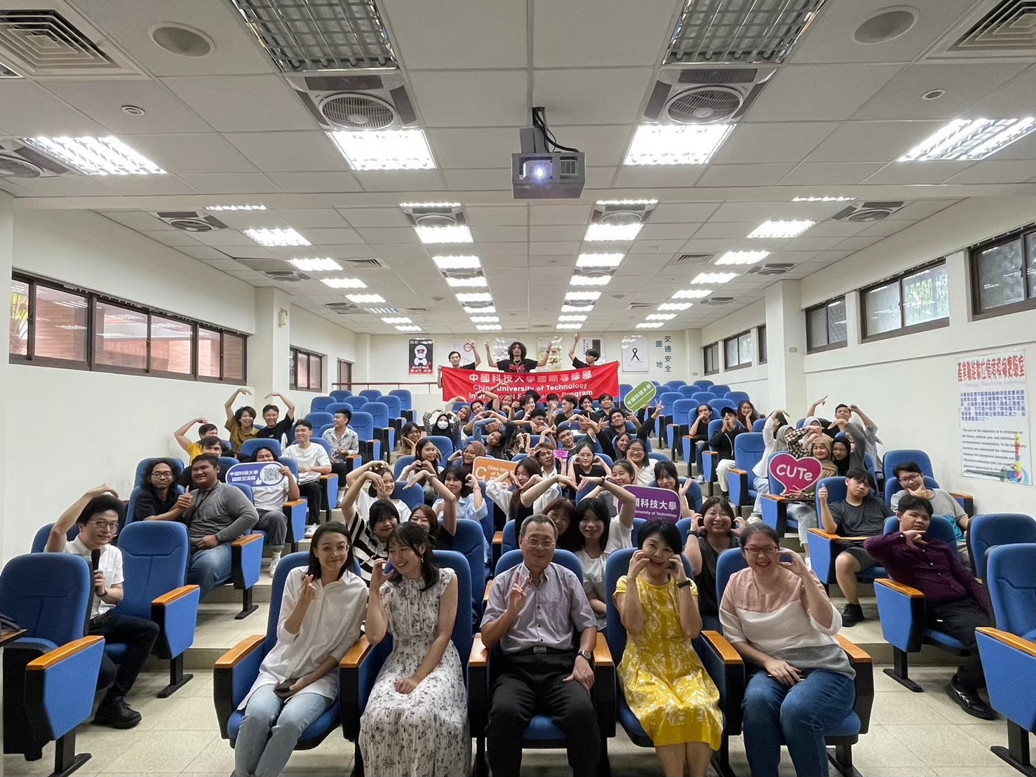 國際專修部112秋季班結業式